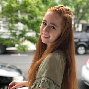 Meet your Posher, Danielle